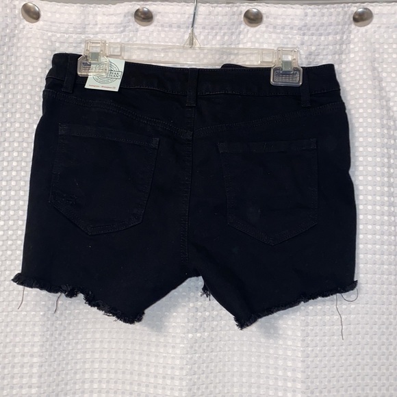 New Wax Jean Black Shorts - Picture 3 of 5